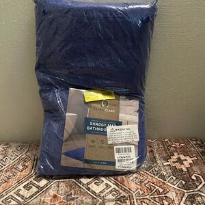 NWT Clara Clark bath mat